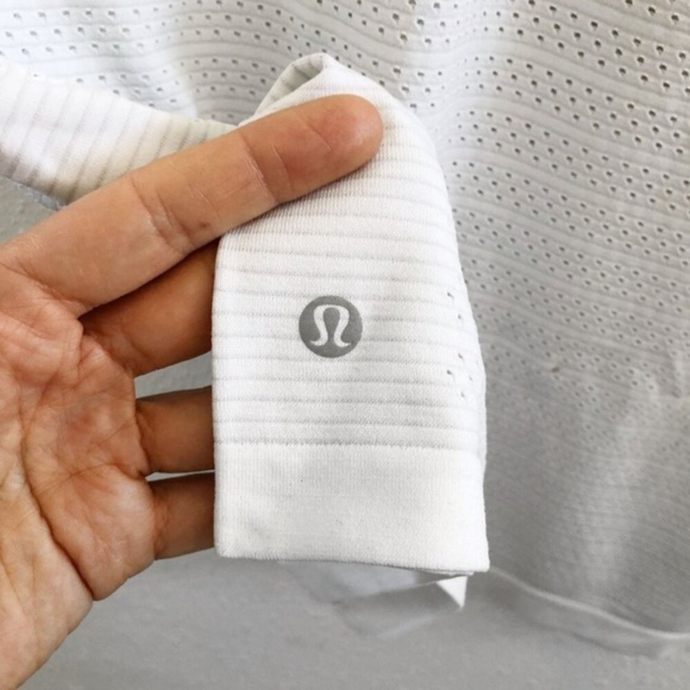 LULULEMON Swiftly Breathe Short Sleeve No Size Tag Check Measurements - Picture 8 of 10